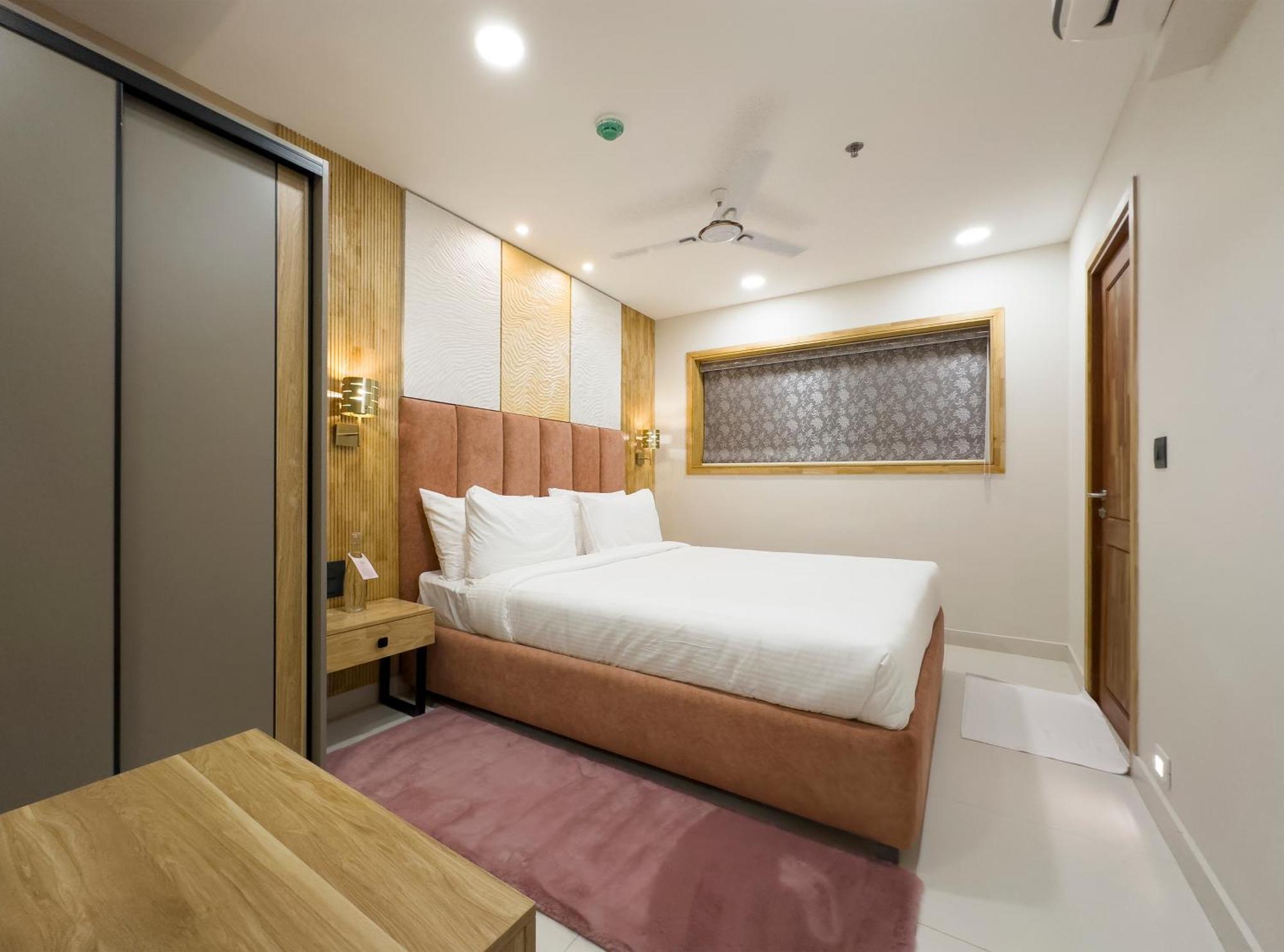 The Habitat Suites Guruvāyūr Eksteriør bilde